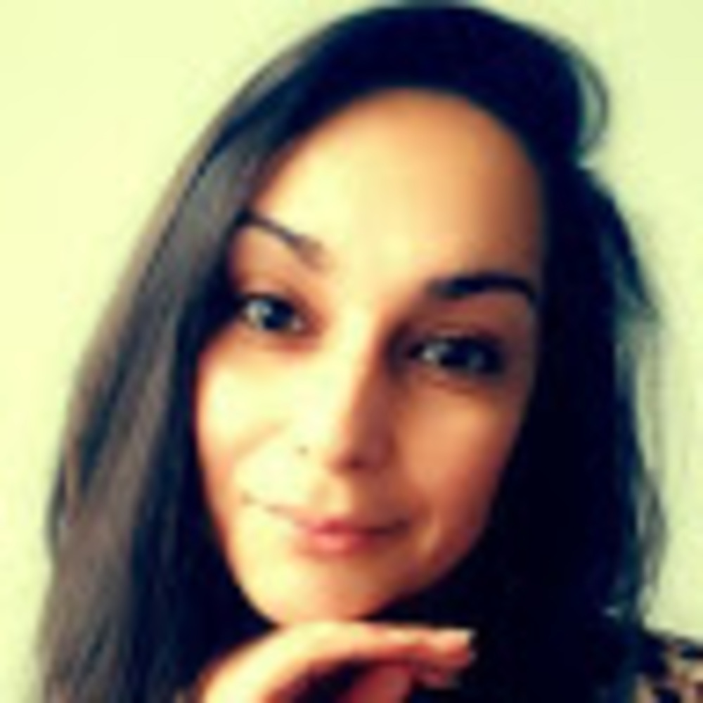 Meet your Posher, Yvette